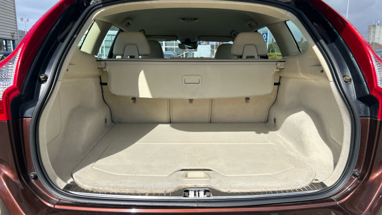 Volvo Xc60 D5 [220] SE Lux Nav 5dr AWD Geartronic Diesel Estate